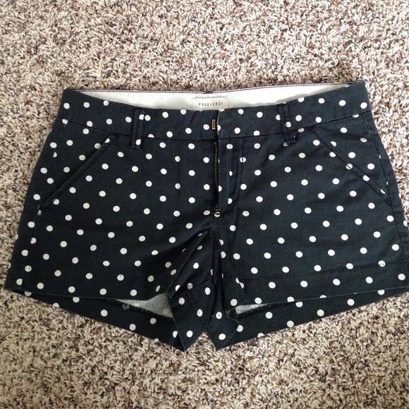 Pants - Polka dot shorts