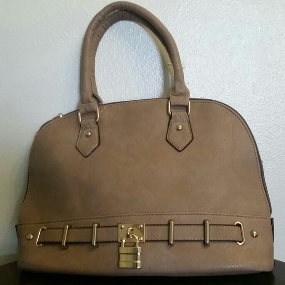 Nude color handbag