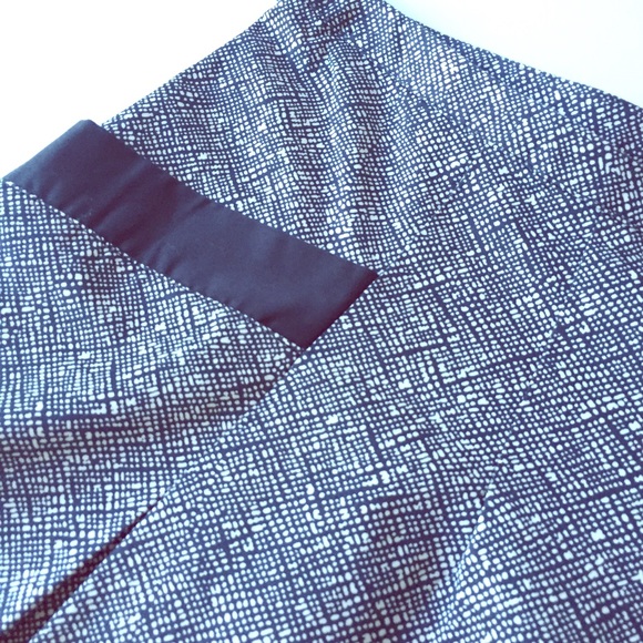 LIMITED navy and white a-line pocket skirt: XS