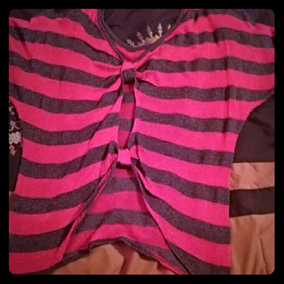 Knit red and gray top with open back - Picture 1 of 1