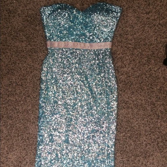 La Femme 18850 Prom Dress