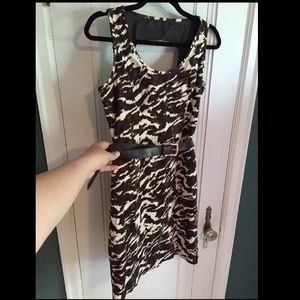 Michae Kors sleeveless Tiger Shark dress w/belt
