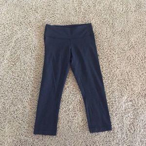 Authentic Lulu Lemon original cropped yoga pant