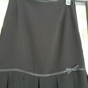 Drama black skirt. Very flirty, great movementdram