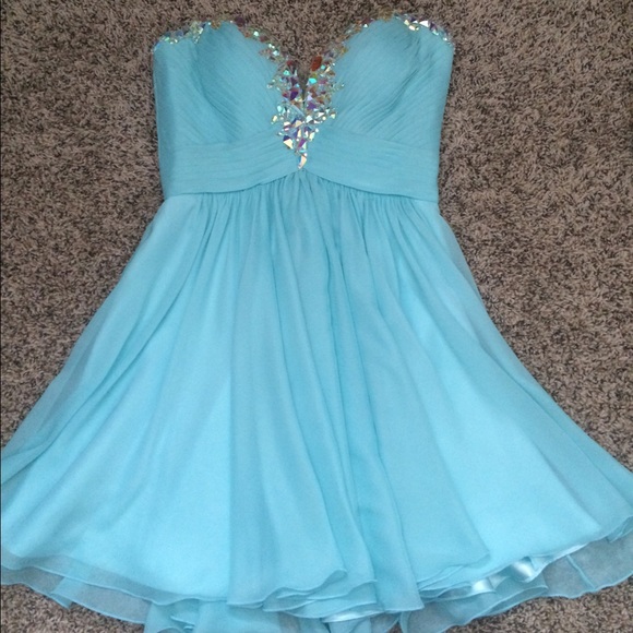 Short La Femme dress! (prom dress)