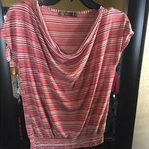 Fun and flirty top!!