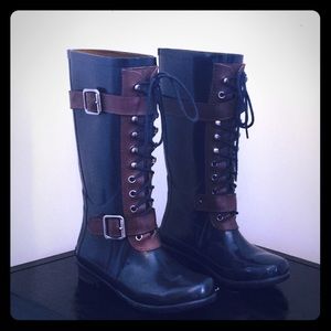 BCBG navy w/ brown accent rain boots.