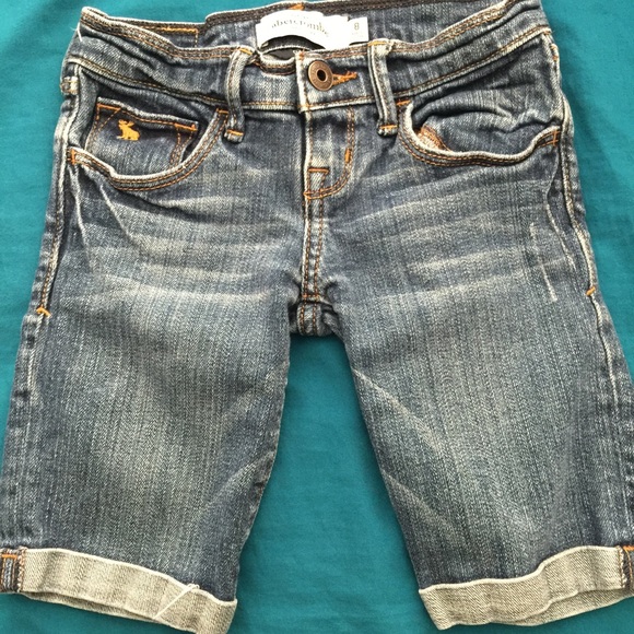 Abercrombie kids Bermuda shorts