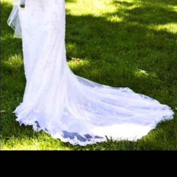 PRICE DROP🎉🎉🎈Gorgeous white wedding dress - Picture 4 of 4