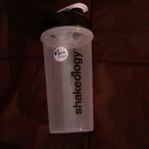 Shakeology Mix Cup