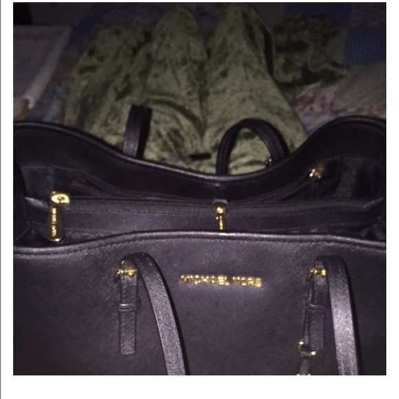 Micheal Kors Jetset Travel East West Tote - Picture 2 of 4