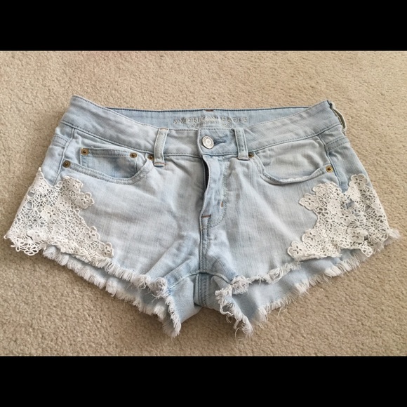 American Eagle Low Rise Floral Shorts