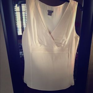 Perfect top for work!
