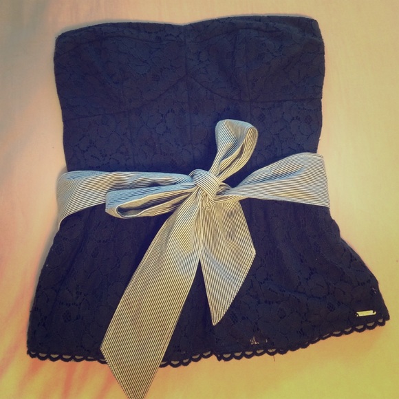 Sale!! ✨ Navy Strapless Peplum Top
