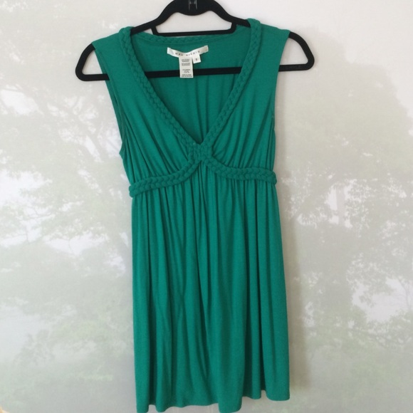 Max Studio green top
