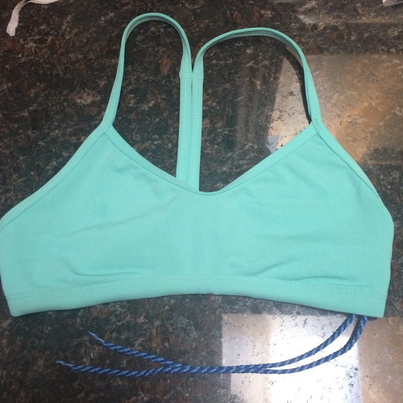 Jolyn Top!👙