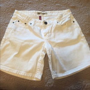 BKE shorts Stella! Size 28