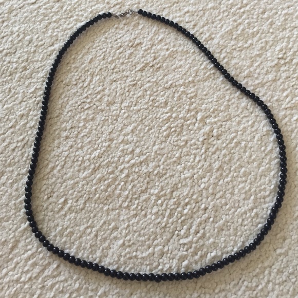 Black bead necklace - Picture 2 of 3