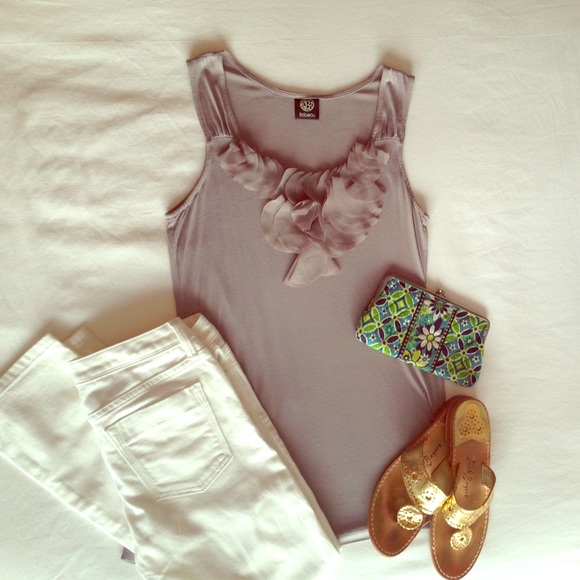 Bobeau Grey Textured Ruffled Tank Top size S