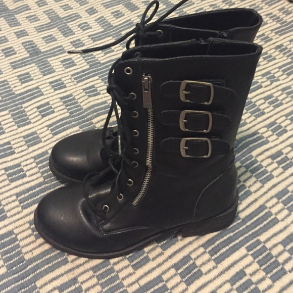 🚫🚫SOLD on Mer---Black Combat Boots