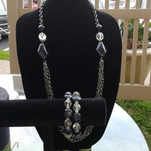 Necklace and bracelet set