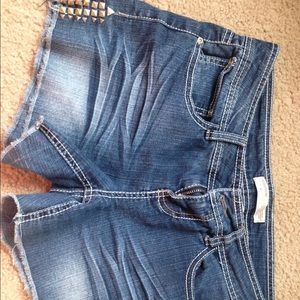 SUPER cute blue jean shorts!