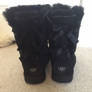 Ugg Bailey bow