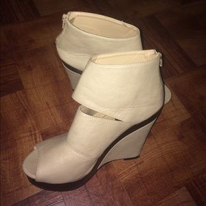 Cream and black wedge size 9