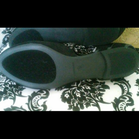 ⭕SOLD⭕Black flat shoes - Picture 4 of 4