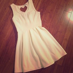 Beautiful White Heart Dress 💫