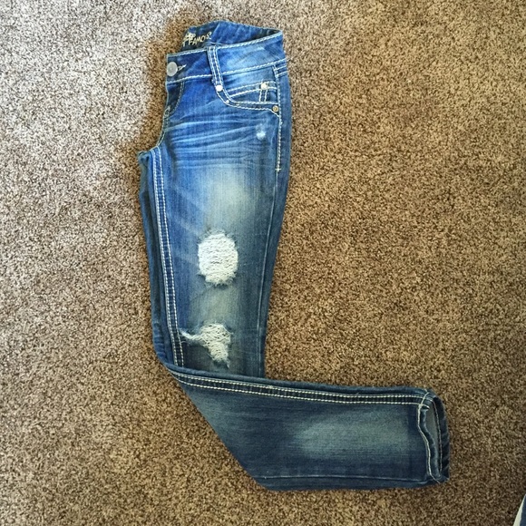 LIKE NEW Ripped Jeans