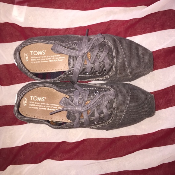 TOMS shoes