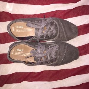 TOMS shoes