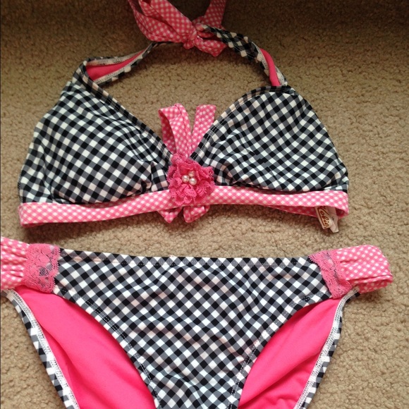 Black white and pink swim with padded top!!!