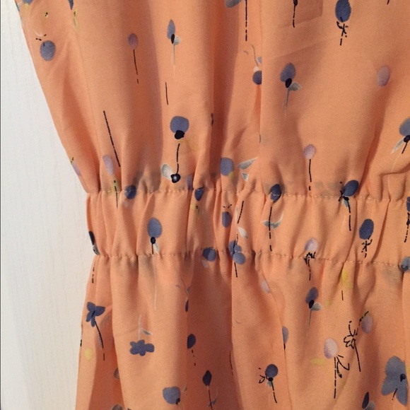Floral Peach mini dress - Picture 2 of 3