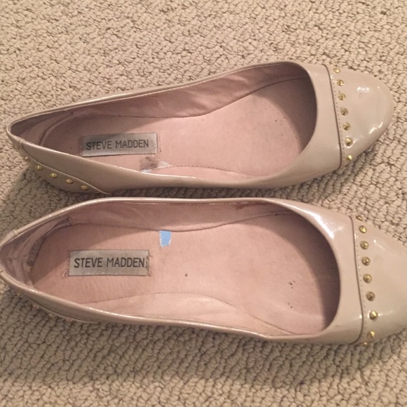 Nude Steve Madden Flats - Picture 2 of 2