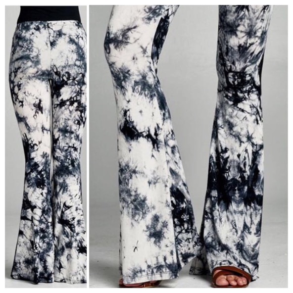 🌺HP 8/6🌺TIE DYE BELL BOTTOMS IN BLACK OR BLUE - Picture 2 of 4