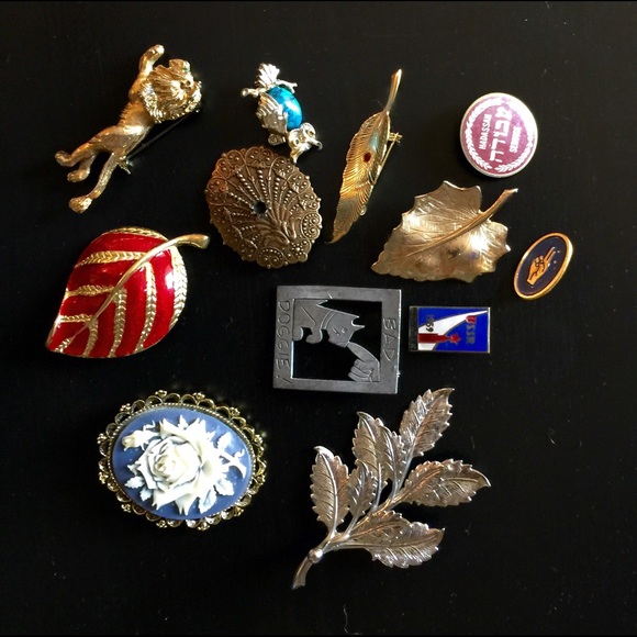 Lots of Jewelry - Picture 2 of 4