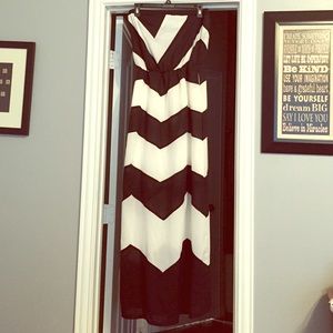 Chevron black and white maxi with pockets