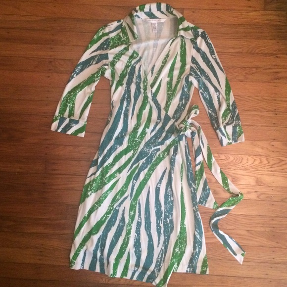 Authentic DVF Wrap Dress Size 6