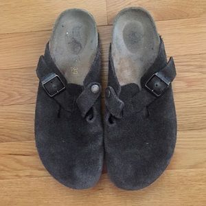 Birkenstock Clogs in Chocolate Brown