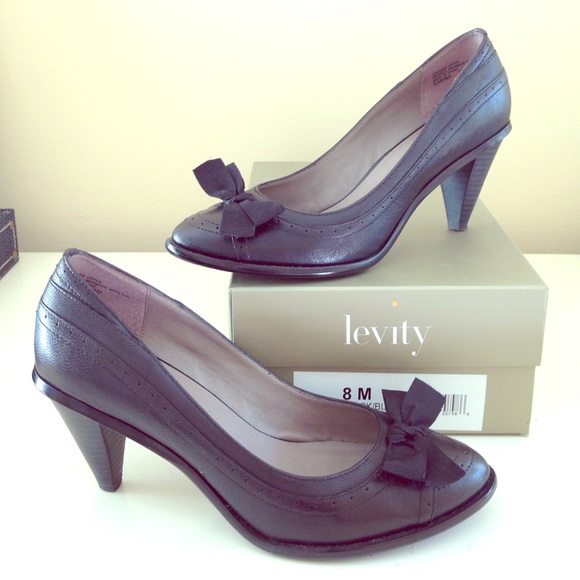 Levity Shoes - Black Leather Heels with Bow Detail