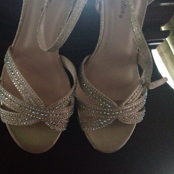 Shoes - Picture 3 of 3