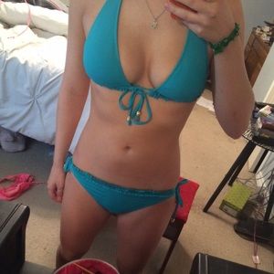 Turquoise bikini👙