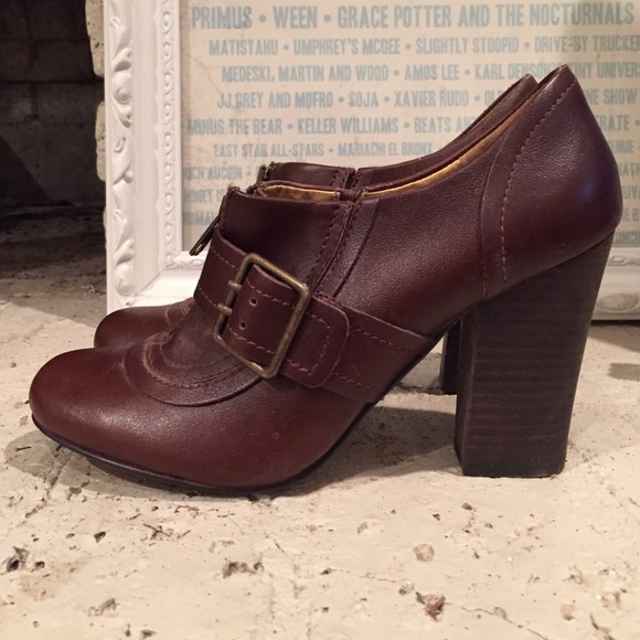 Seychelles Shoes - Seychelles stacked heel bootie