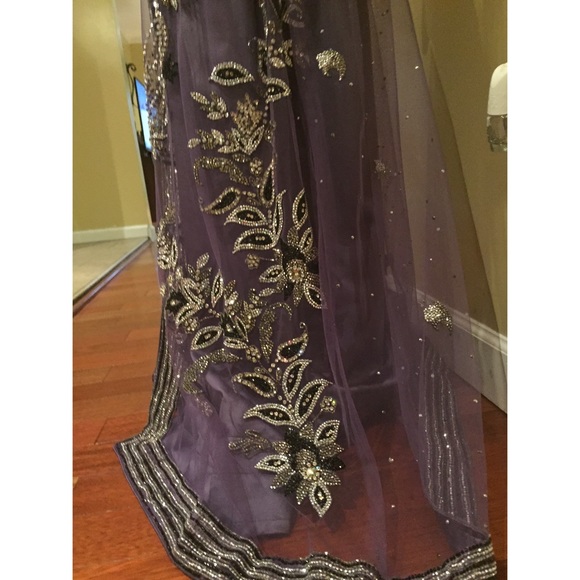 Custom caftan w/ Swarovski Crystal detail!!!! - Picture 4 of 4