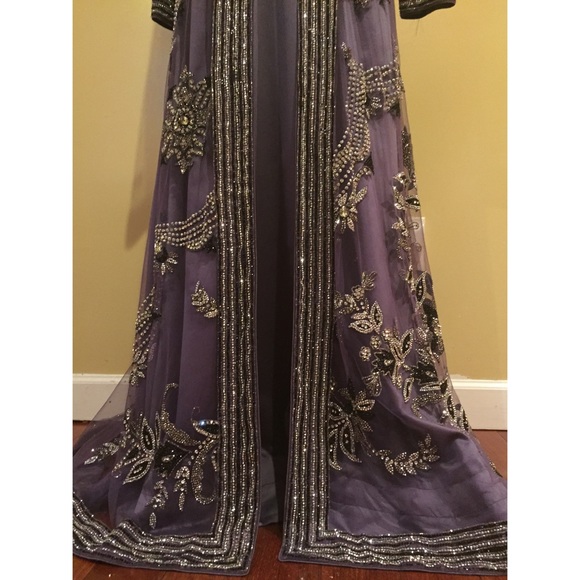 Custom caftan w/ Swarovski Crystal detail!!!! - Picture 3 of 4