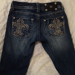 Fleur de Lis pocket Miss Me jeans