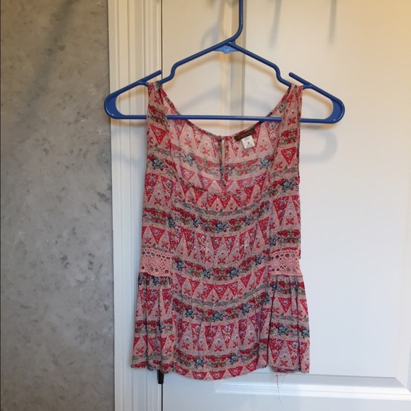 Cute patterned top