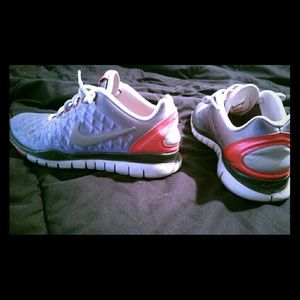 Nike set free women's running shoes